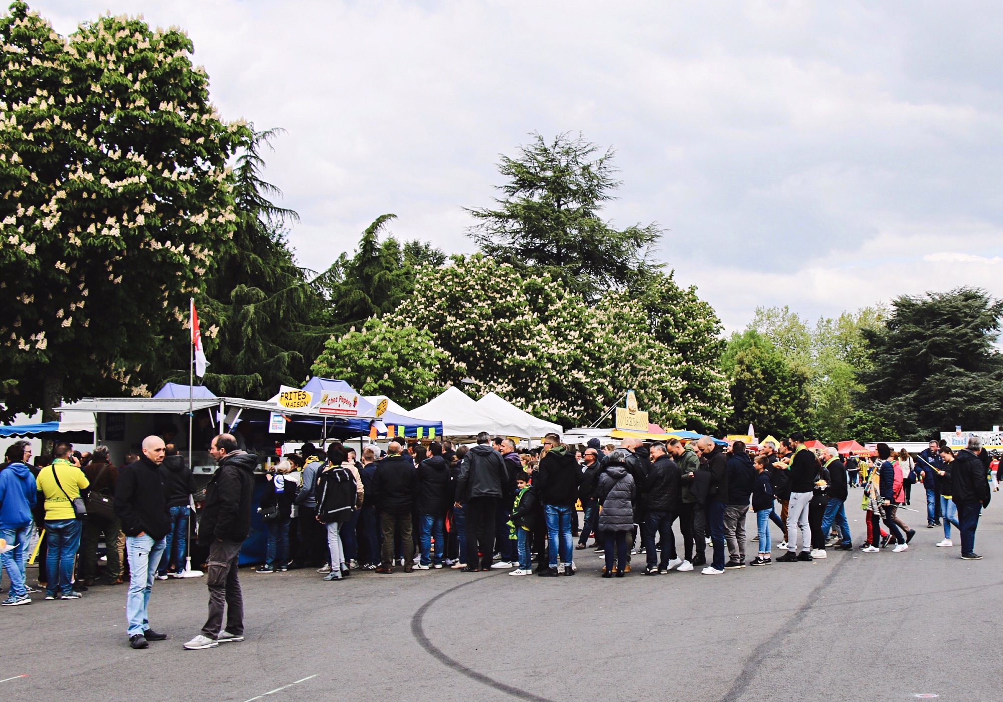 L’odeur des frites et la saveur de l’Orangina