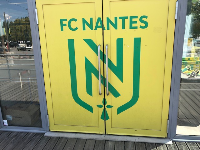 FCN-OL (1-3) : chute dans un huis clos