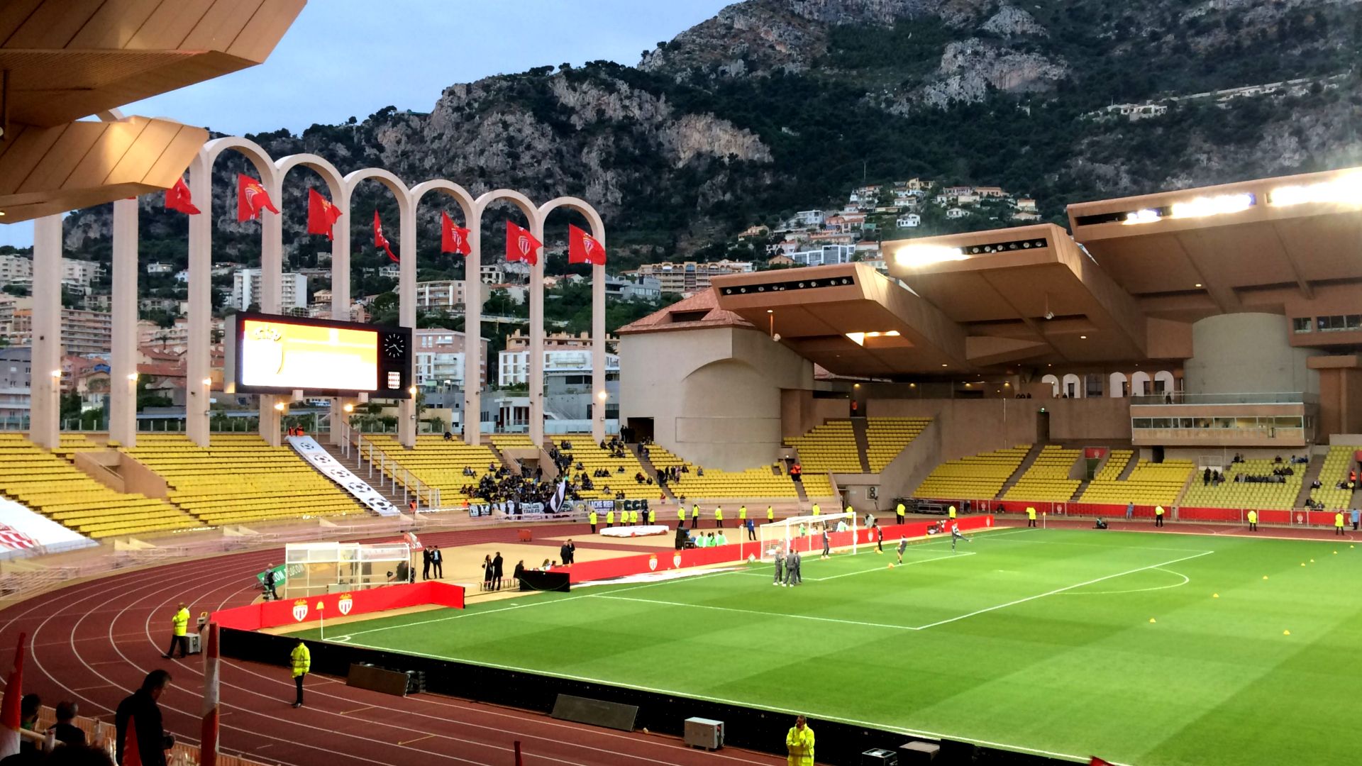 Monaco-FCN (5-0) : il va falloir redémarrer