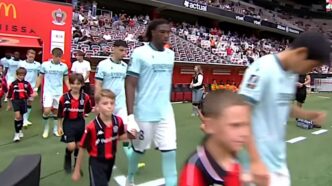 Ciel ! Ce maillot…