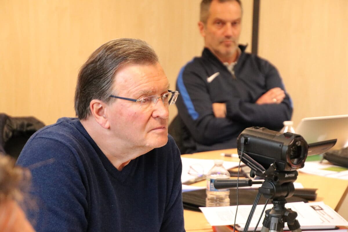 Lionel Bellenger : « Le sommet de la communication, c’est la causerie d’avant match »